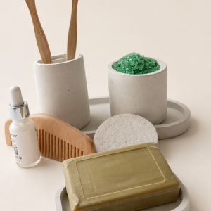 Set 4 Accesorii pentru Baie cu Tavă, Suport Periuțe, Recipient și Săpunieră — Bath Set | Lazuran Studio